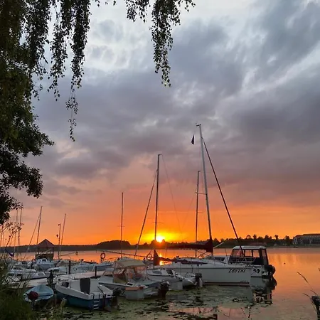Apartment Apartament Nad Jeziorem